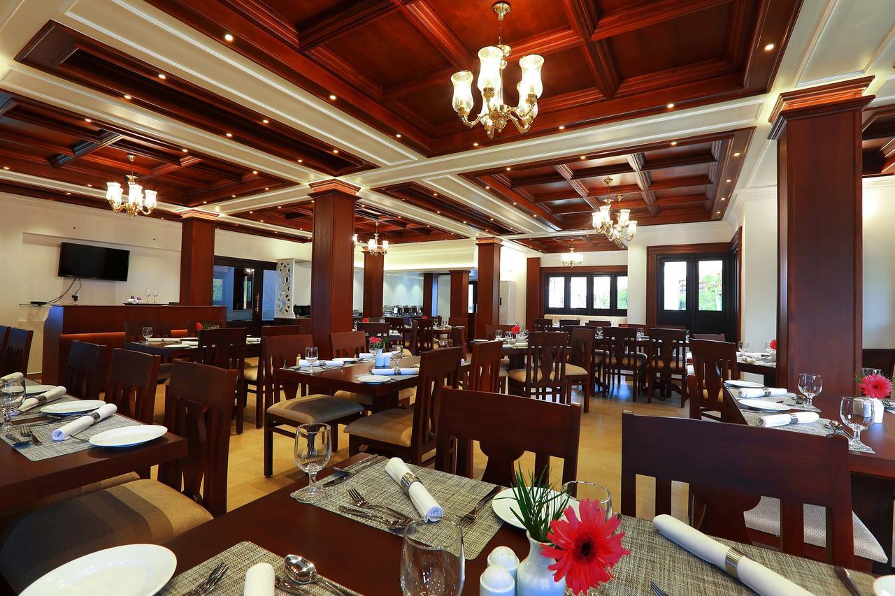 Nihara Resort And Spa Cochin Kochi Buitenkant foto