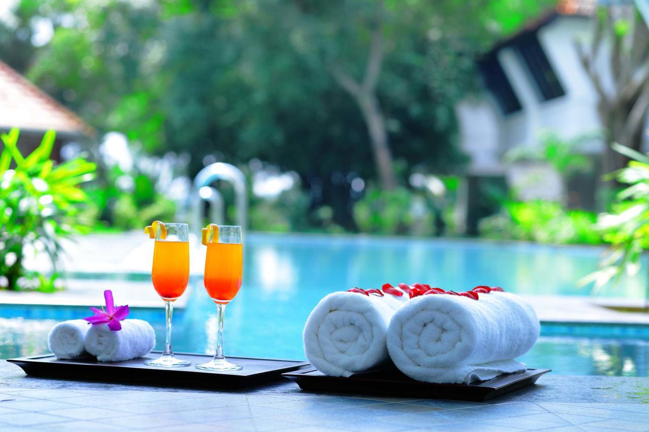 Nihara Resort And Spa Cochin Kochi Buitenkant foto