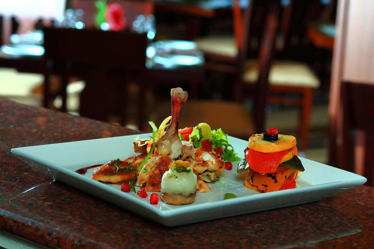 Nihara Resort And Spa Cochin Kochi Buitenkant foto