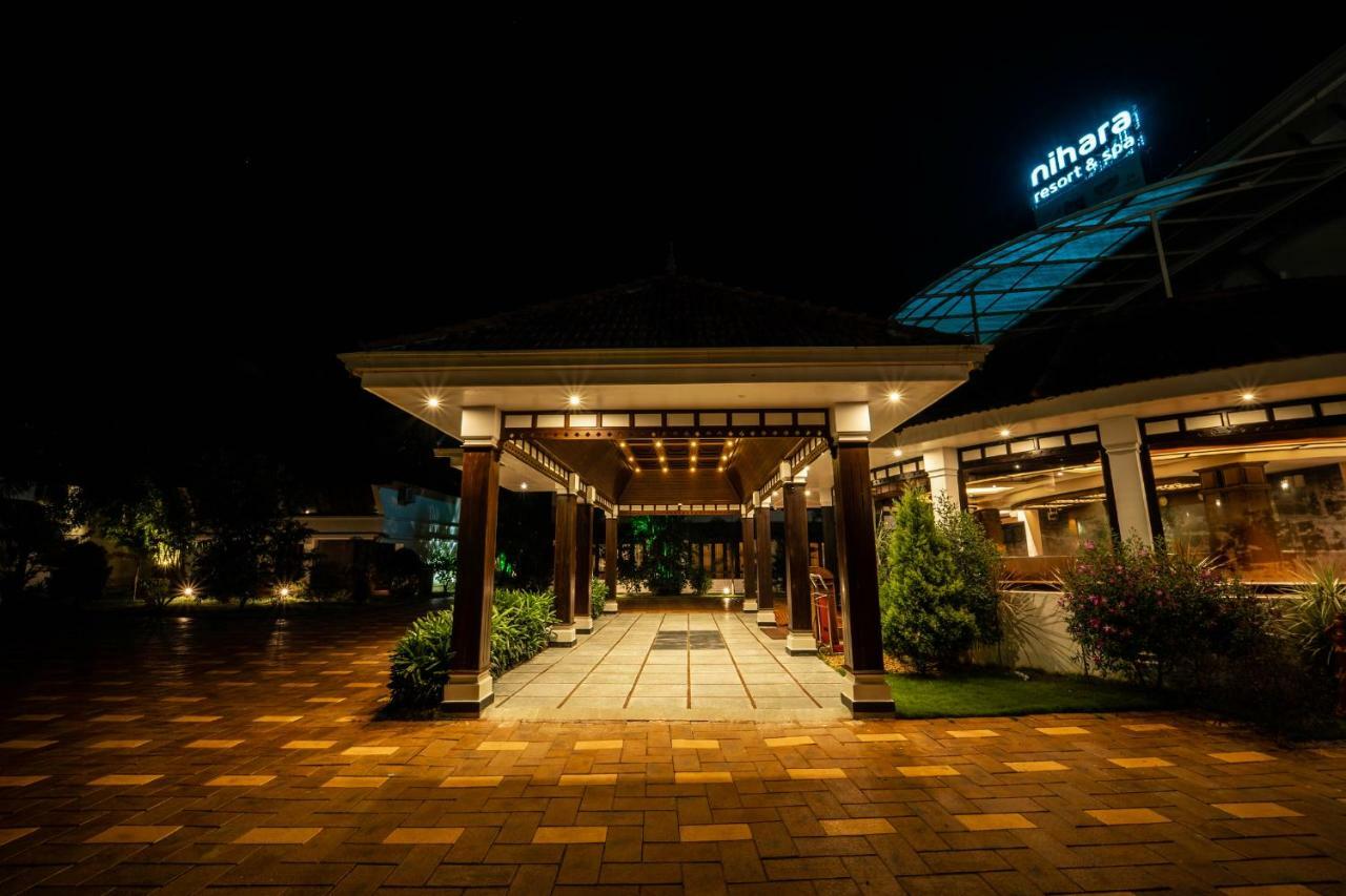 Nihara Resort And Spa Cochin Kochi Buitenkant foto