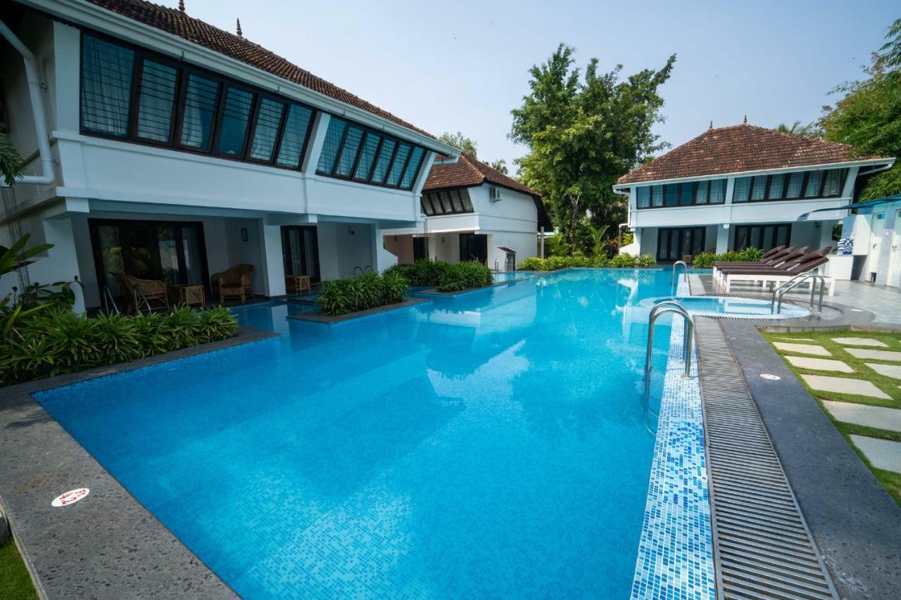 Nihara Resort And Spa Cochin Kochi Buitenkant foto