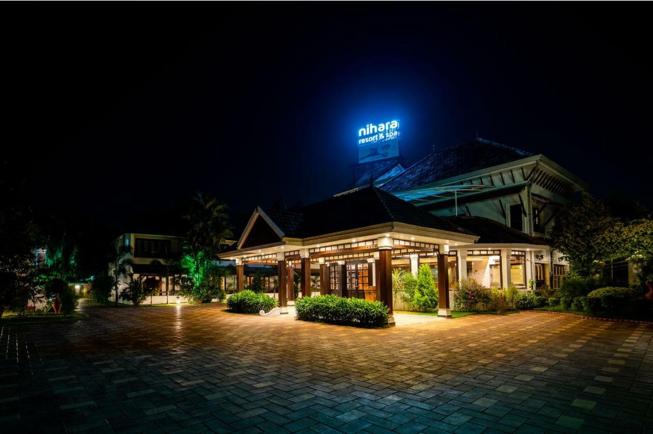 Nihara Resort And Spa Cochin Kochi Buitenkant foto