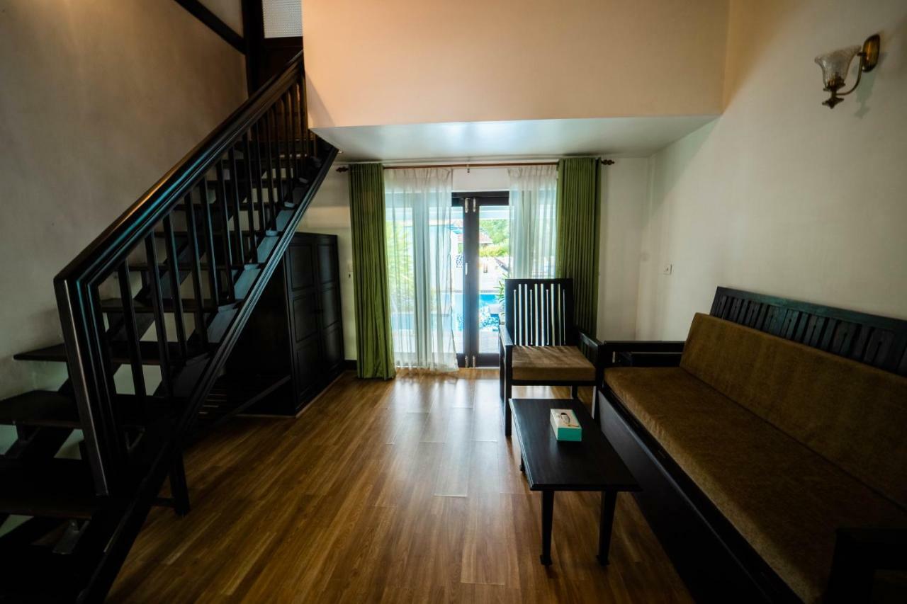 Nihara Resort And Spa Cochin Kochi Buitenkant foto